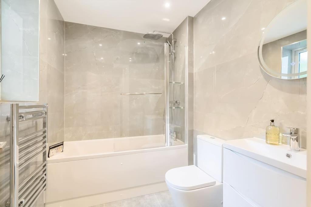 The Solo Haven 20 Min To Central Londres Exterior foto